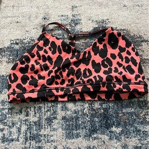 Fleo Reinette - Coral Leopard Sports Bra